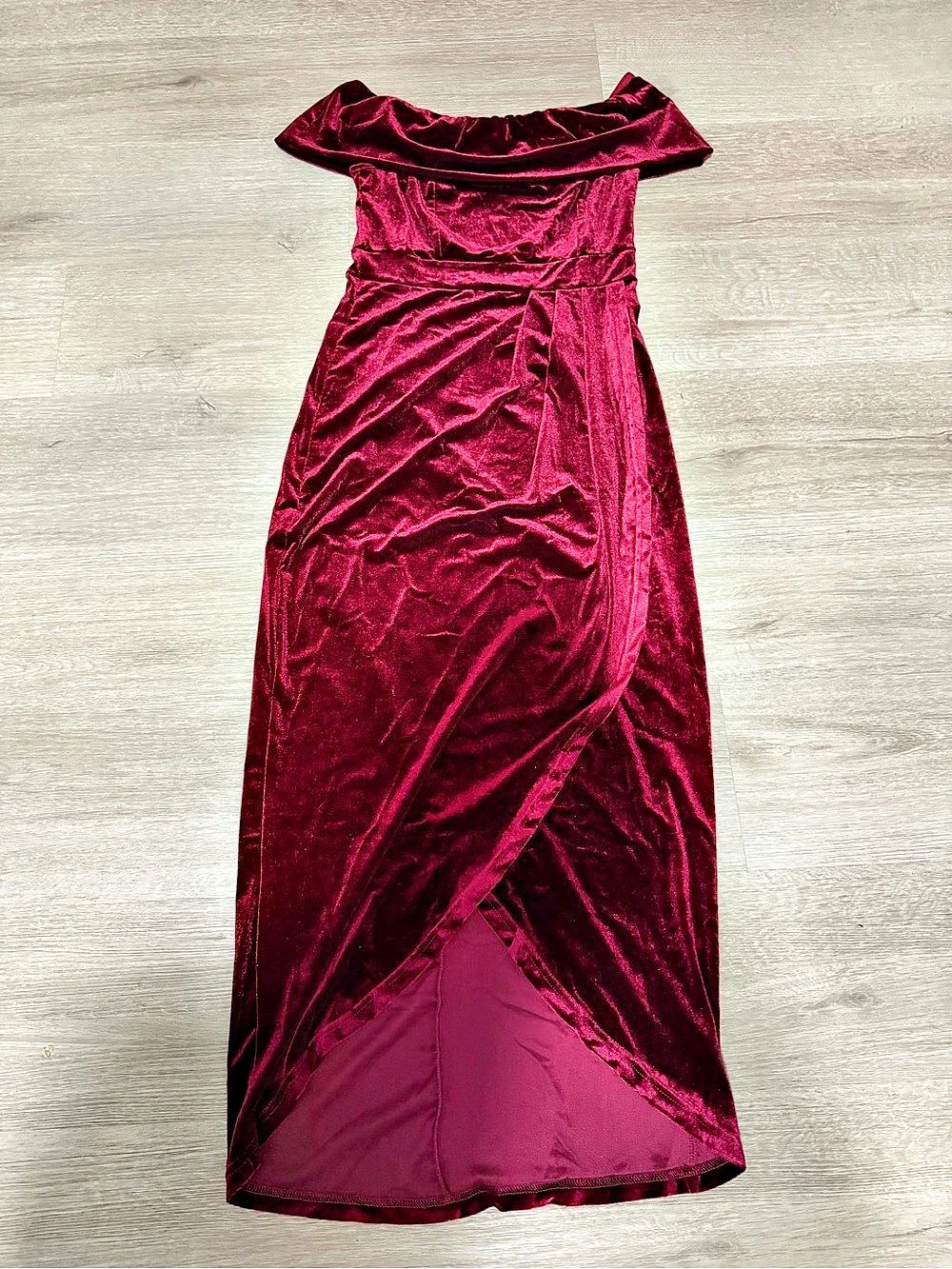 Lulus I'Medium Enchanted Burgundy Velvet Off-the-Shoulder Maxi Dress Medium